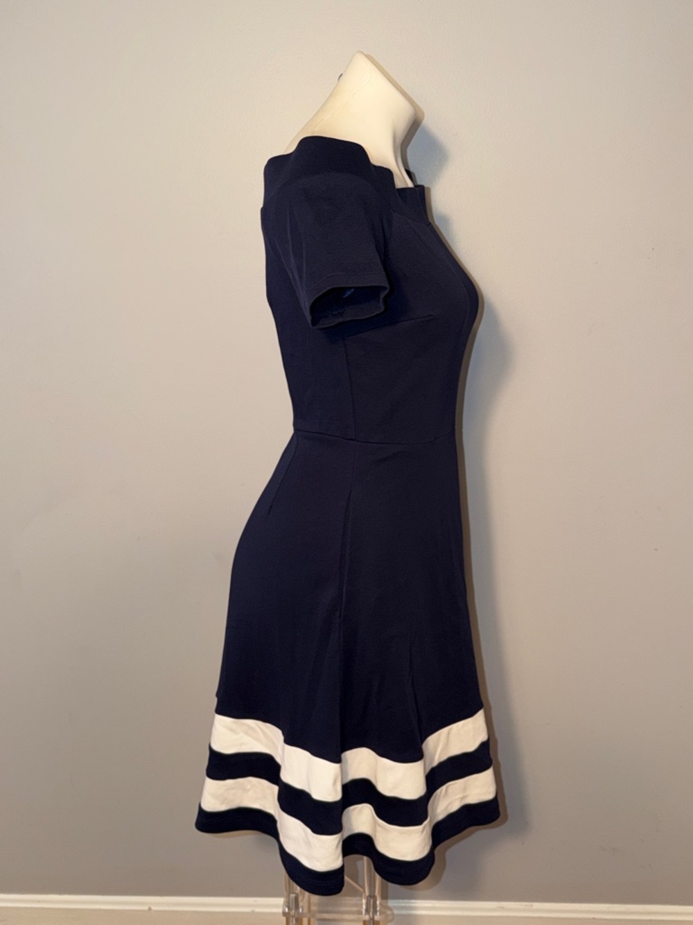 New York & Company Ladies NWT Fit & Flare Dress. Navy blue and white stripes. Sm - Picture 4 of 11